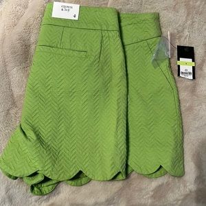 NWT Crown and Ivy scallop shorts. Size Four (4)